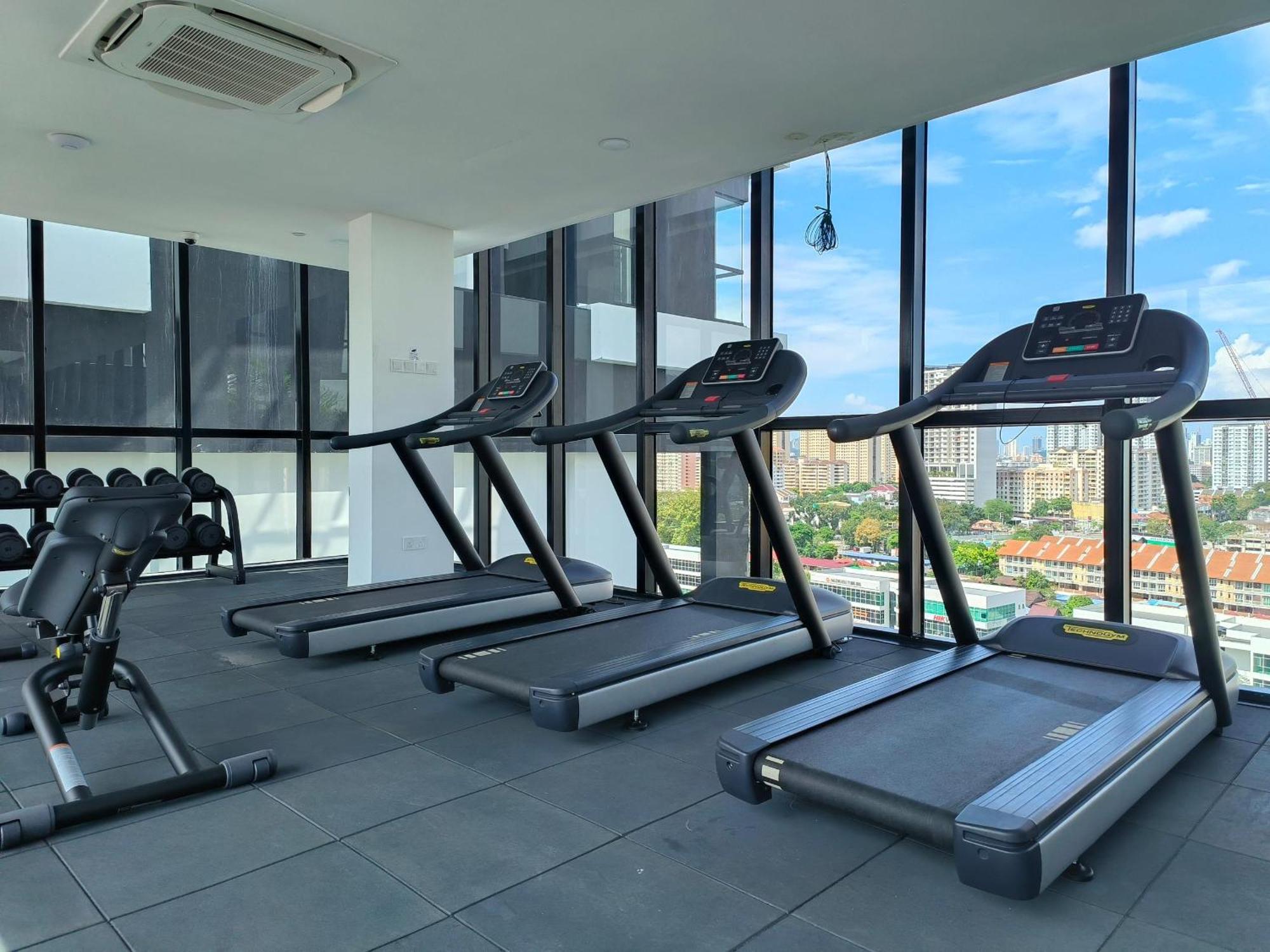 Urban Suites Two Or Three Bedroom Georgetown By Anc Jelutong Exterior foto