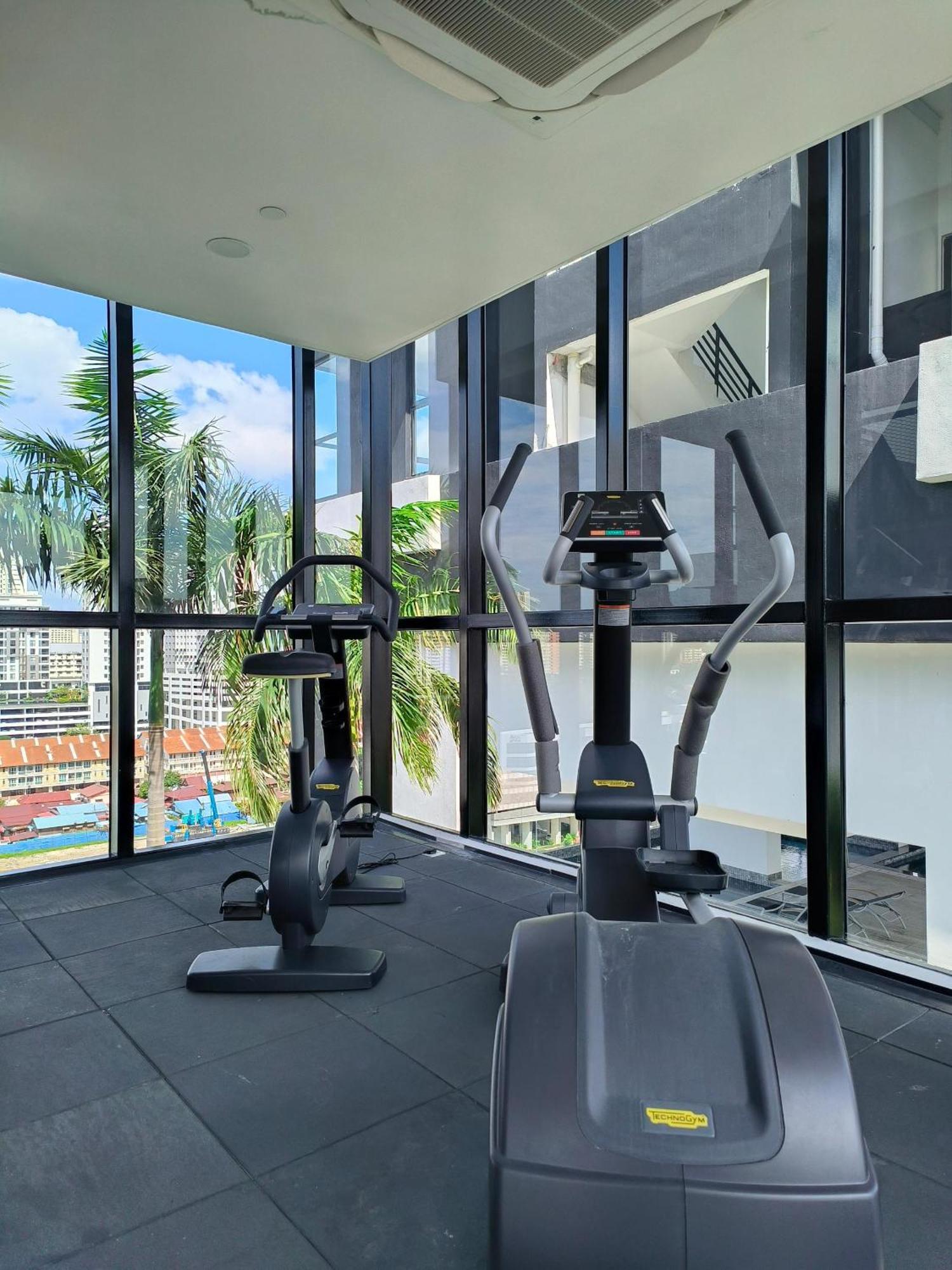 Urban Suites Two Or Three Bedroom Georgetown By Anc Jelutong Exterior foto